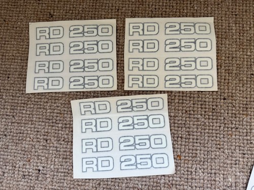 Yamaha rd250lc new side panel - yamaha,