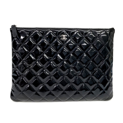 Chanel black quilted - cc, logo
