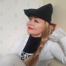 Black pointed medieval archer