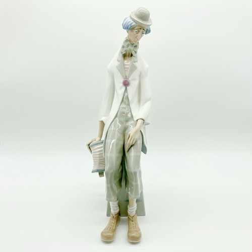 Lladro 1027 sad clown with - sad,