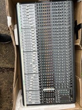 Mackie Onyx 32-4 Analogue Mixing Desk
