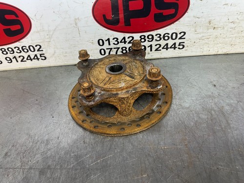 Front stud hub flange - front,