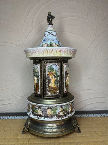 Reuge swiss capodimonte music - swiss,