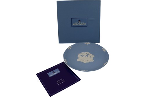 Wedgwood christmas 1995 pale - wedgwood,