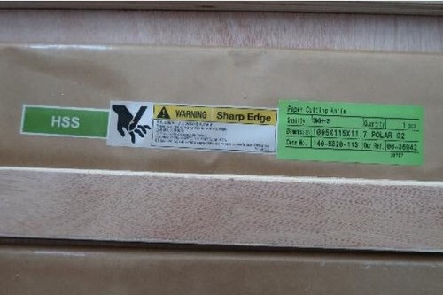 Knife for paper cutting