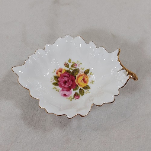 Cottage rose pin - dish, leaf