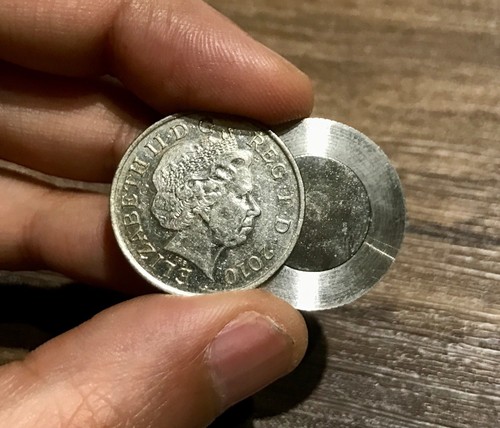Close magic pence split - up, 10