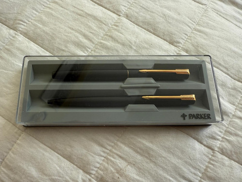 Parker matt black gold - matt,