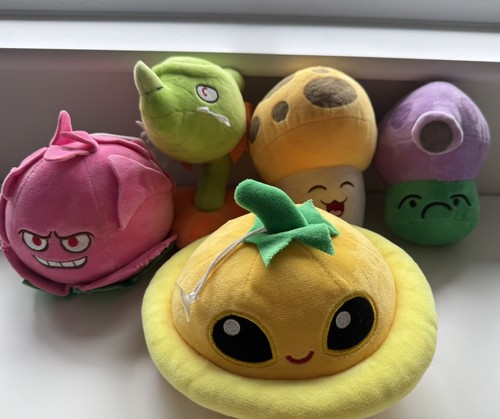 Plants zombies plush bundle - plants,