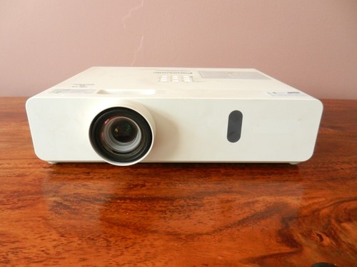 Panasonic vw340z projector - panasonic, pt-vw340z