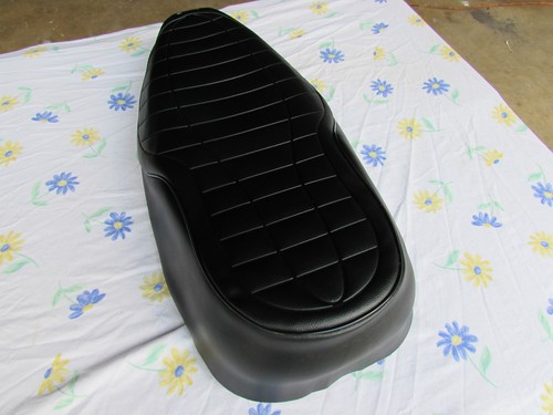 Triumph t208 seat - triumph,