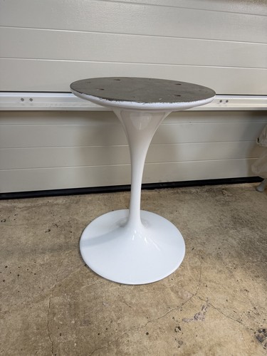 Tulip table base - -, die-cast
