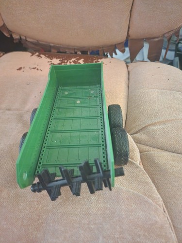 John deere manure spreader - deere,