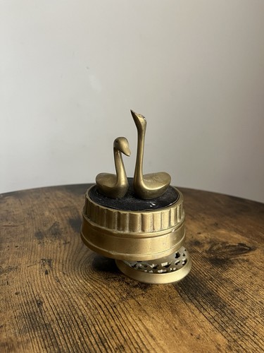 Vintage 1960s solid brass swan - solid,