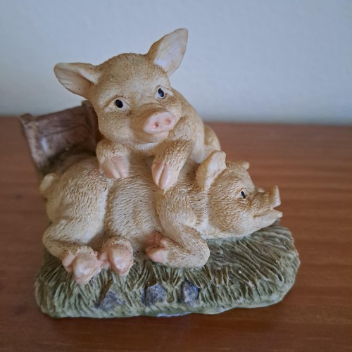 Cute pig resin ornament - 1,