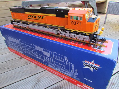 Scale usa trains sd70mac - scale,