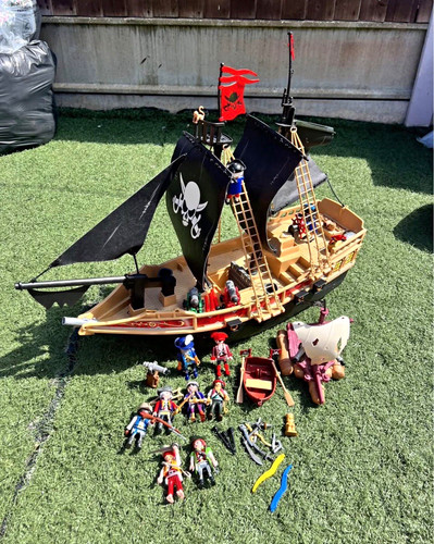 Playmobil pirate ship playset - ship,