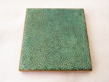 VINTAGE 1930'S GREEN SHAGREEN COMPACT
