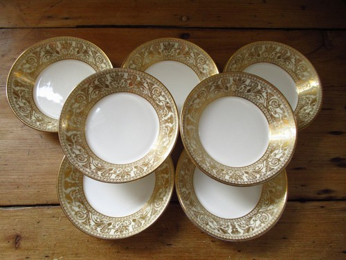 Wedgwood gold florentine side - florentine,