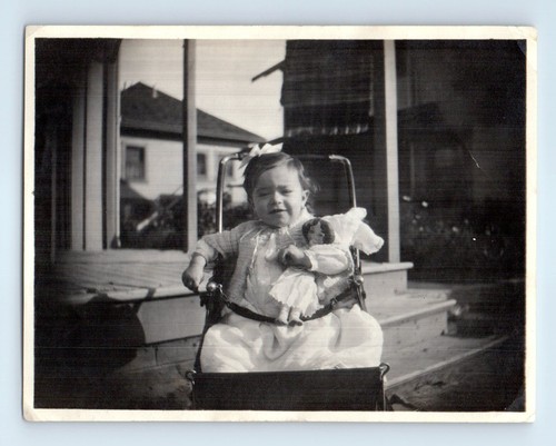 Old vintage photo solo - old,