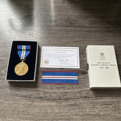 Queen elizabeth golden - queen,