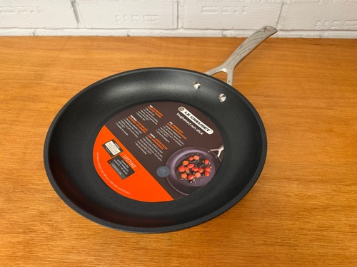 Creuset toughened non stick - le, non-stick