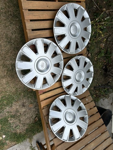 Classic ford wheel - wheel, trims