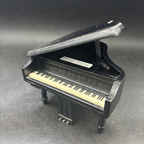 Miniature wooden piano trinket - miniature,