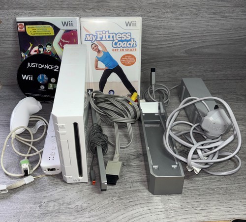 Nintendo wii white console - white,