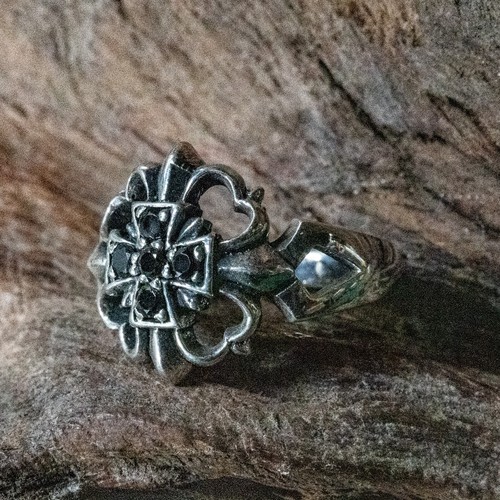 Iron cross heraldic ring - cross,