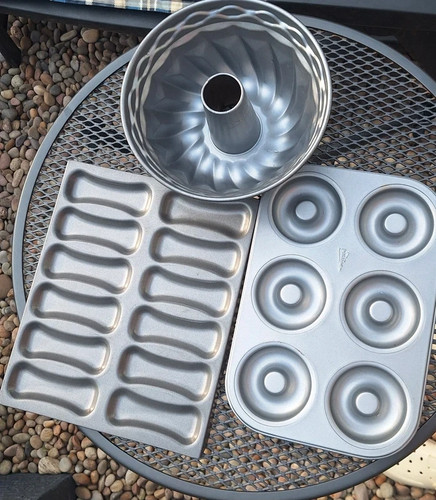 Cake tins doughnut lady - doughnut,,