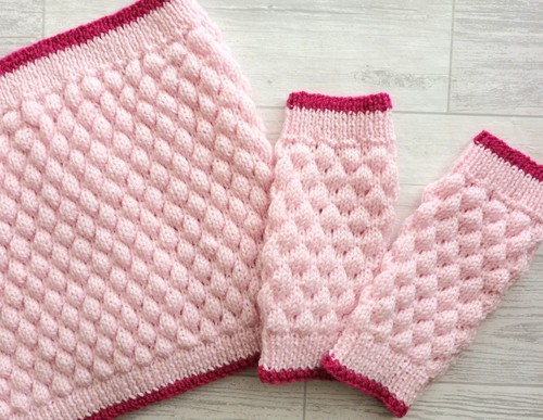 Hand knitted pink - , bubble