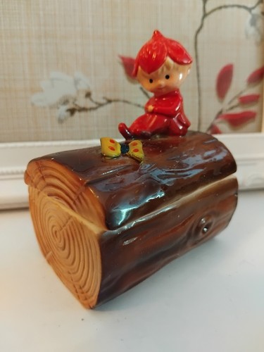 Vintage 1970s pixie elf - pixie, log