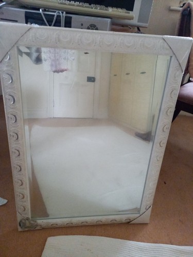 White shabby chic wall - white,