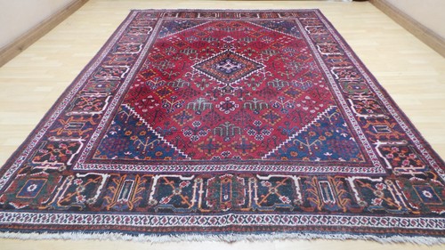 Hand made carpet - carpet, woven