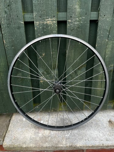 Rear wheel shimano hub - wheel, on