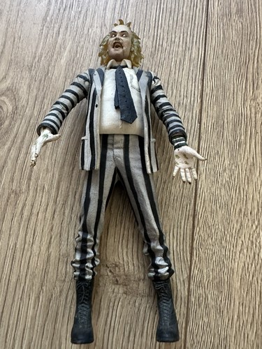 Neca beetlejuice striped suit - striped,