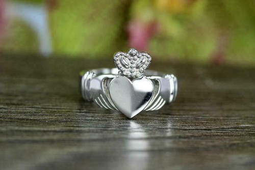 Claddagh design love womens - design,