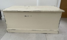 Distressed chest storage - distressed, /