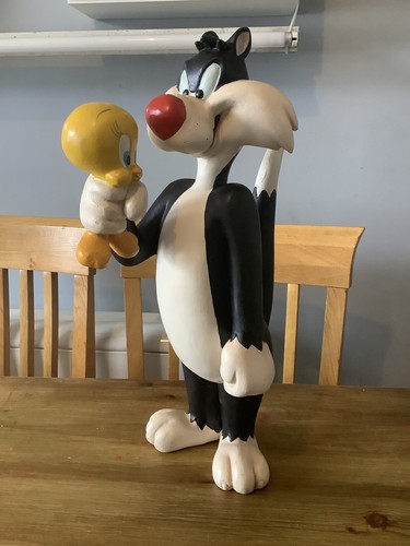 Warner brothers resin statue - brothers,