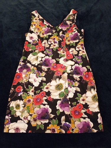 Pussycat london floral neck - floral, v-neck