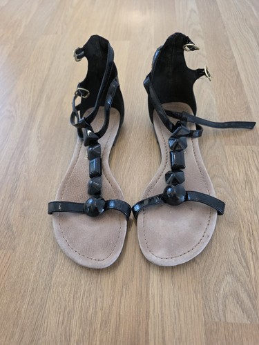 Atmosphere black beaded flat - black,