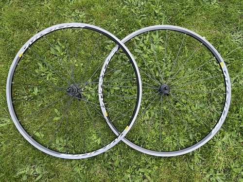 Mavic aksium one wheels - one,