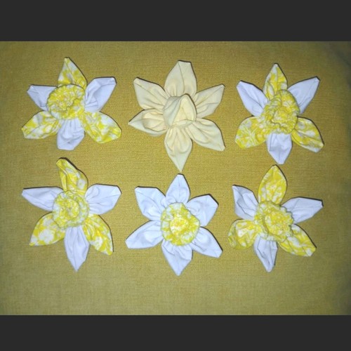 Daffodil pin brooch - brooch, 3"