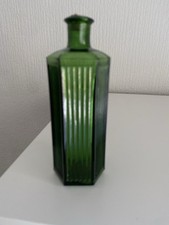 Medium green glass medicine - medium,
