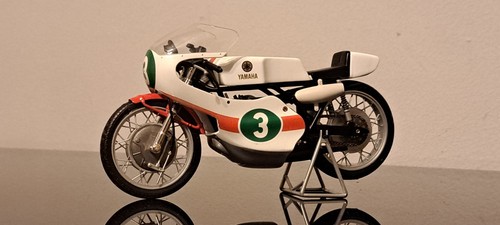 Scale yamaha rd05 moto gp - rd05,