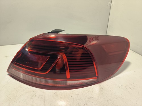 Rear tail light - tail, right
