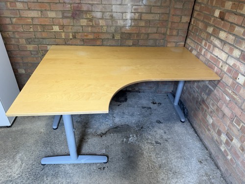 Corner desk - corner,