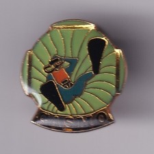 RARE PINS PIN'S .. WATER SPORT