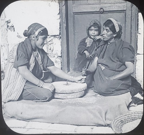 Women grinding the mill - grinding,